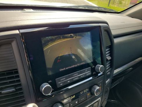 Used 2024 Nissan Titan 2WD Crew Cab image 29