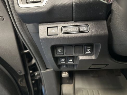 Used 2022 Nissan Frontier SV image 24