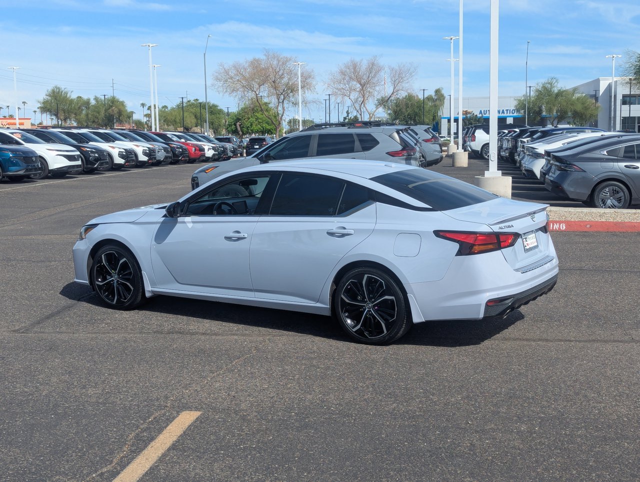 Certified 2023 Nissan Altima 2.5 SR FWD image 7