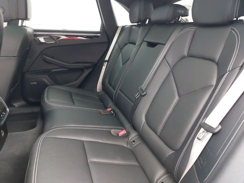 Certified 2026 Porsche Macan S AWD/4WD image 16
