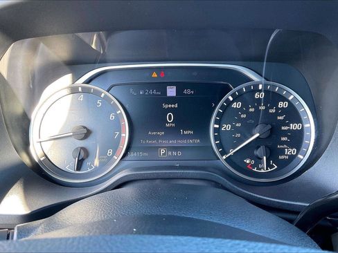 Used 2023 Nissan Titan Platinum Reserve w/ Moonroof Package image 21