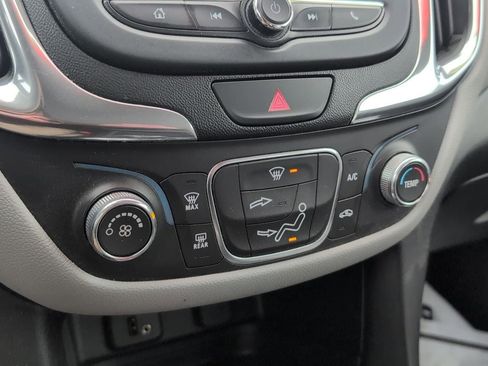 Used 2018 Chevrolet Equinox LS image 29