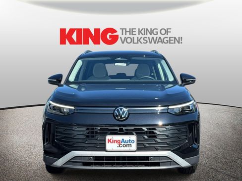 New 2026 Volkswagen Tiguan SE FWD image 3
