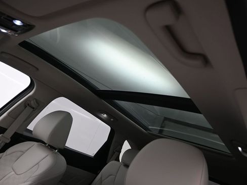New 2025 Kia Sorento SX AWD/4WD image 29