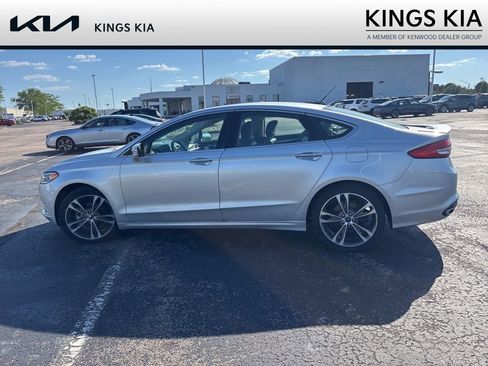 Used 2017 Ford Fusion Titanium FWD image 10