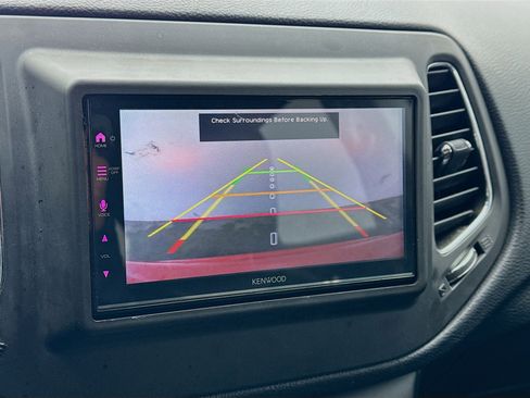 Used 2020 Jeep Compass Latitude w/ Popular Equipment Group image 10