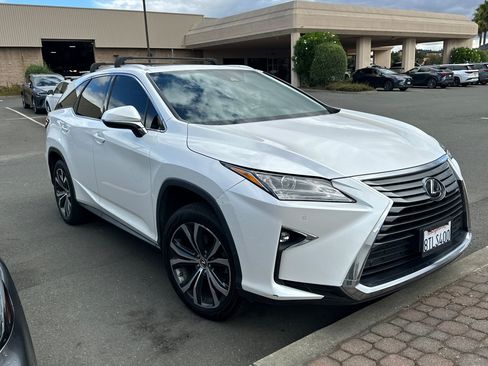Used 2018 Lexus RX 350L FWD image 2