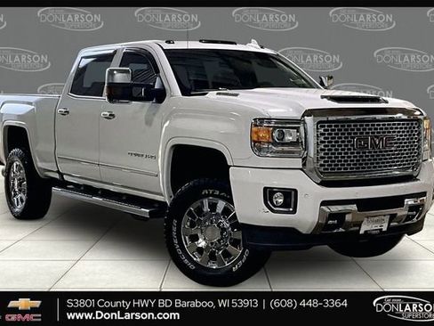 Used 2017 GMC Sierra 2500 Denali w/ Duramax Plus Package AWD/4WD image 1