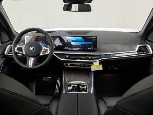 New 2026 BMW X5 xDrive50e w/ M Sport Package image 11