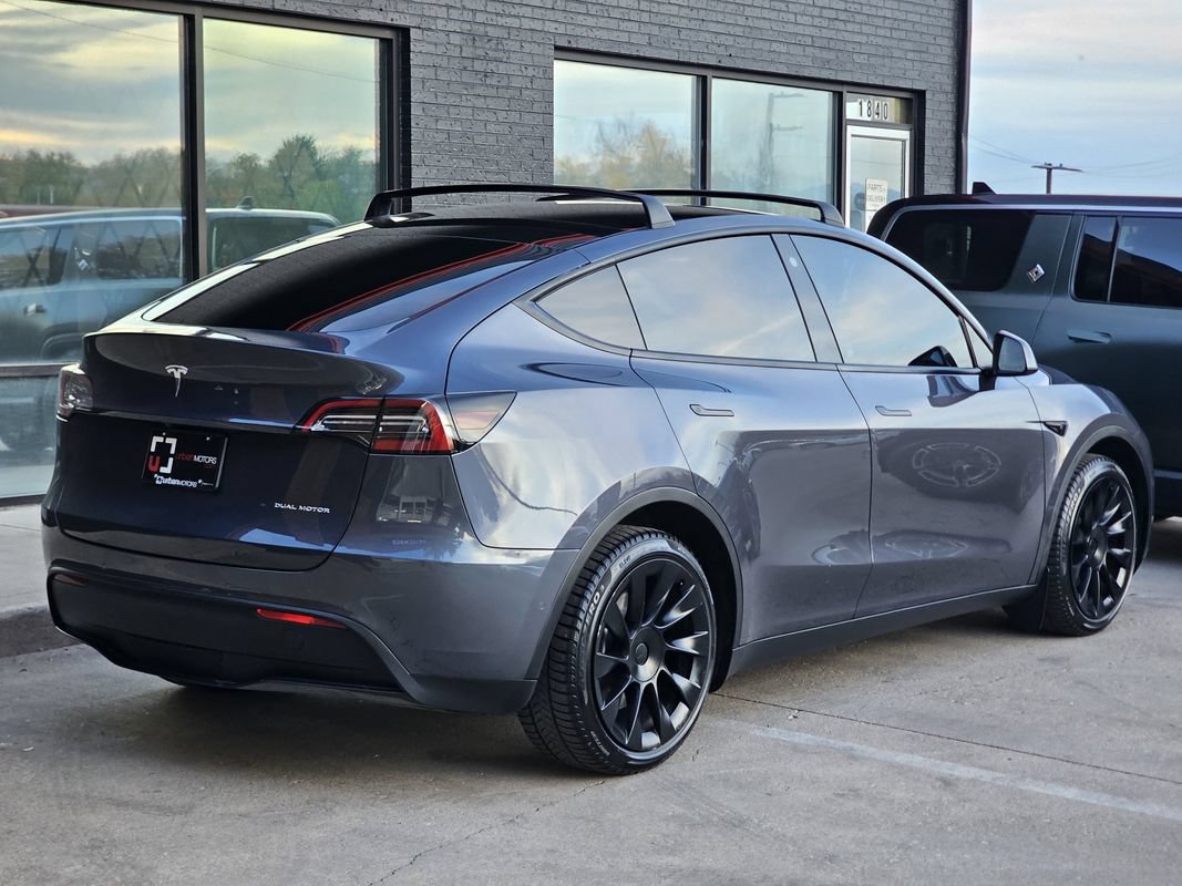 Used 2022 Tesla Model Y Long Range AWD/4WD image 9