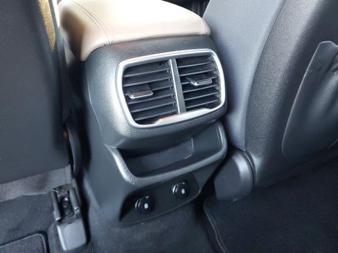 Used 2019 Hyundai Santa Fe SEL image 17