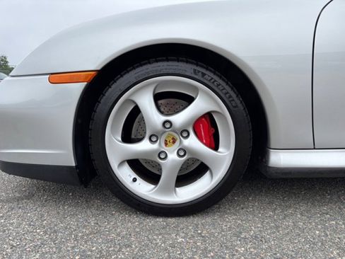 Used 2004 Porsche 911 Carrera 4S image 9