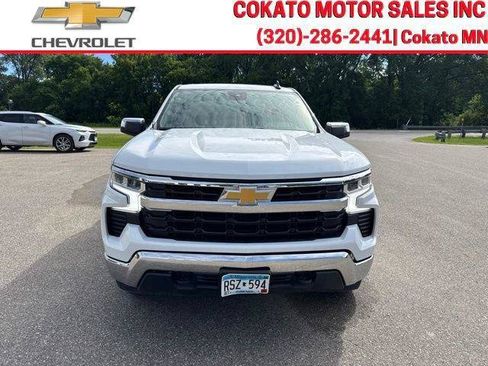 Used 2023 Chevrolet Silverado 1500 LT w/ Z71 Off-Road Package AWD/4WD image 2