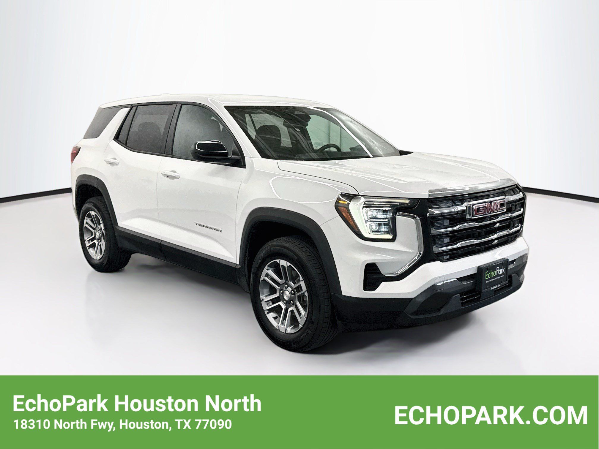 Used 2025 GMC Terrain Elevation FWD image 1