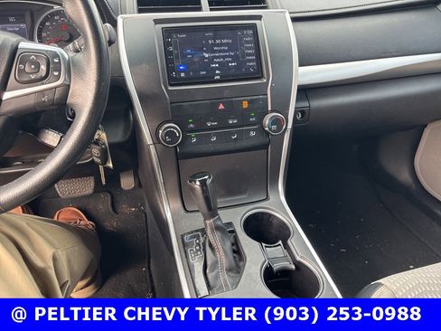 Used 2015 Toyota Camry SE image 13