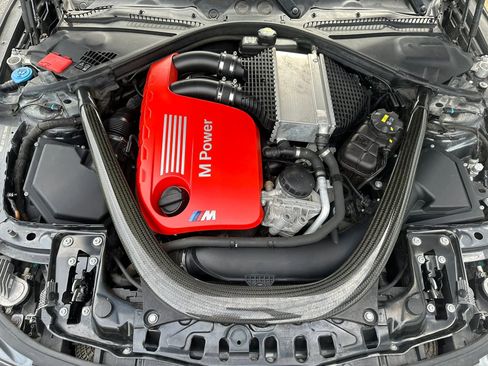 Used 2018 BMW M4 Coupe w/ Competition Package image 14