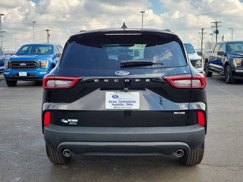 Used 2025 Ford Escape ST-Line image 5