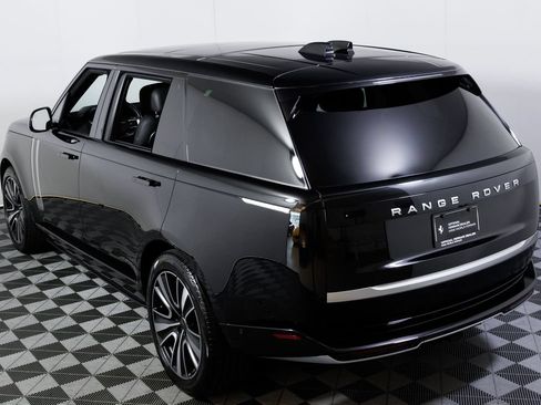 Used 2025 Land Rover Range Rover Long Wheelbase Autobiography AWD/4WD image 12