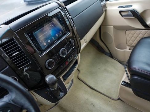 Used 2016 Mercedes-Benz Sprinter 2500 image 7