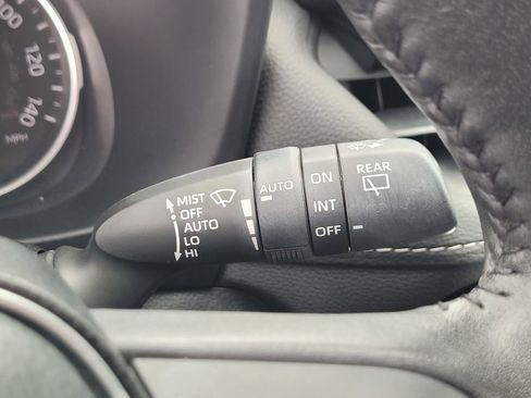 Used 2022 Toyota RAV4 XLE Premium AWD/4WD image 23