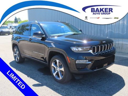 Used 2023 Jeep Grand Cherokee Limited w/ Luxury Tech Group II AWD/4WD image 1
