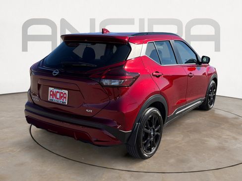 Used 2023 Nissan Kicks SR image 12