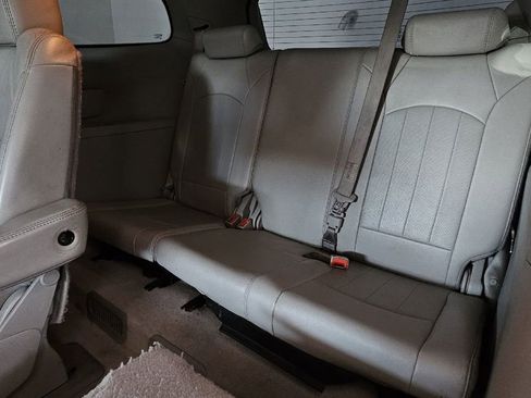 Used 2012 Buick Enclave Leather AWD/4WD image 18