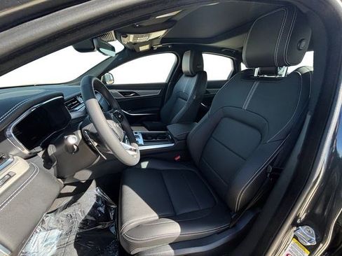 New 2024 Jaguar XF R-Dynamic SE image 11