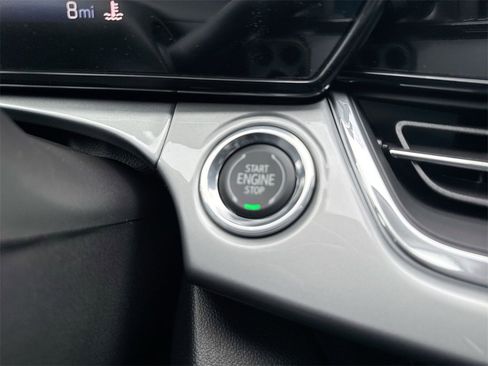 New 2026 Chevrolet Trax LT w/ Sunroof Package image 22