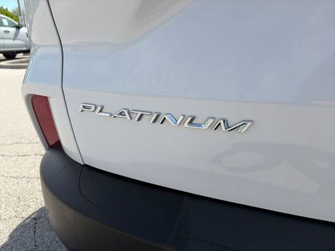 Used 2024 Ford Escape Platinum AWD/4WD image 7