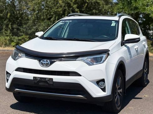 Used 2016 Toyota RAV4 XLE AWD/4WD image 1