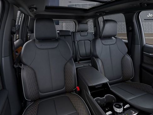 New 2026 Jeep Grand Cherokee Summit image 16