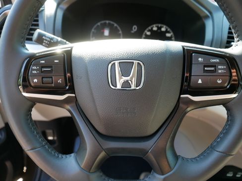 Used 2025 Honda Odyssey EX-L image 25