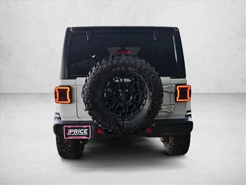 Used 2020 Jeep Wrangler Unlimited Sahara image 4