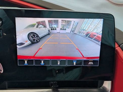 Used 2022 Chevrolet Corvette Stingray Premium Conv w/ Z51 Performance Package RWD image 16