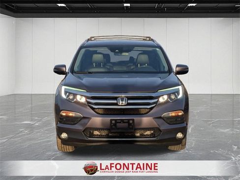 Used 2017 Honda Pilot Touring image 8