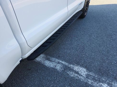 Certified 2022 GMC Sierra 1500 AT4X image 7