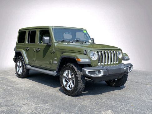 Used 2021 Jeep Wrangler Unlimited Sahara AWD/4WD image 2