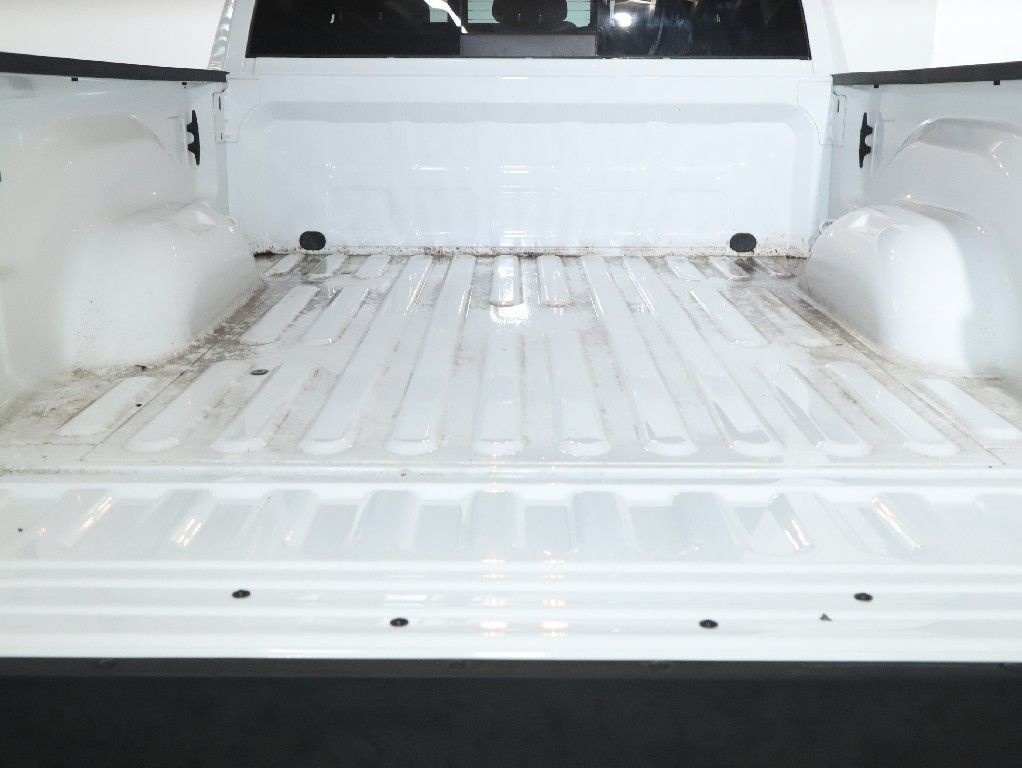 Used 2024 RAM 3500 Tradesman w/ Chrome Appearance Group AWD/4WD image 31