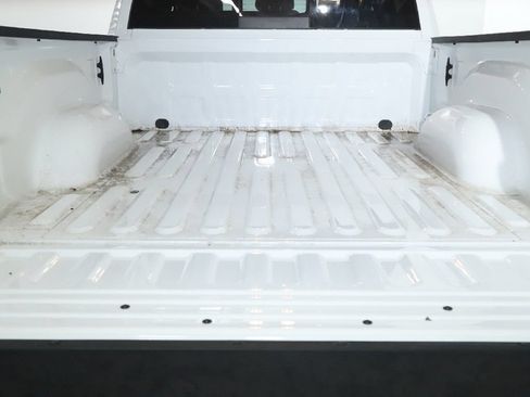 Used 2024 RAM 3500 Tradesman w/ Chrome Appearance Group AWD/4WD image 31