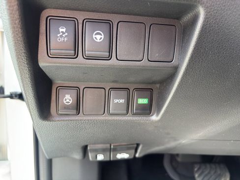 Used 2022 Nissan Rogue Sport SL w/ Premium Package image 14