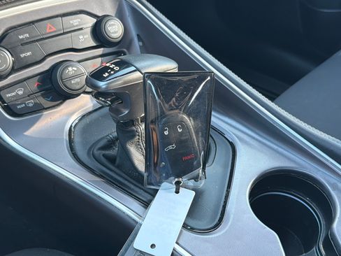 Used 2019 Dodge Challenger SXT RWD image 18