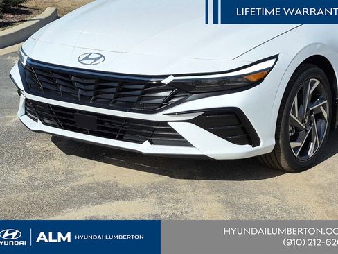 New 2026 Hyundai Elantra Limited FWD image 12