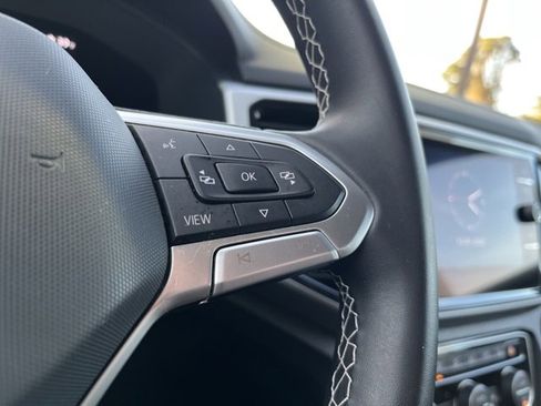 Used 2022 Volkswagen Atlas SE image 36