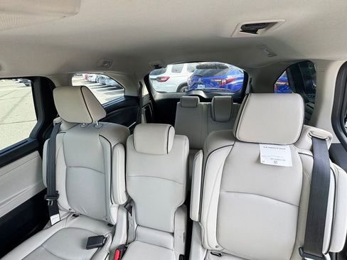 New 2026 Honda Odyssey Touring image 24