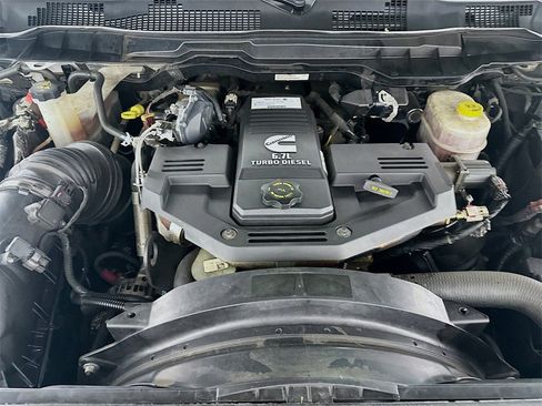 Used 2018 RAM 2500 Laramie w/ Convenience Group image 32