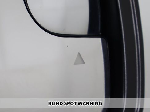 Used 2023 RAM 1500 Laramie AWD/4WD image 3