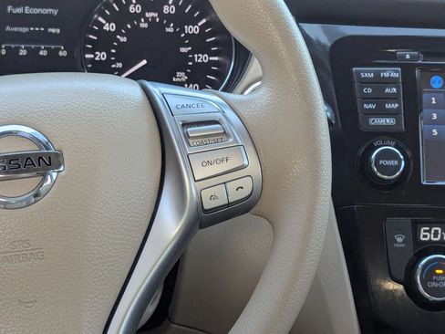 Used 2015 Nissan Rogue SV w/ SV Premium Package FWD image 21