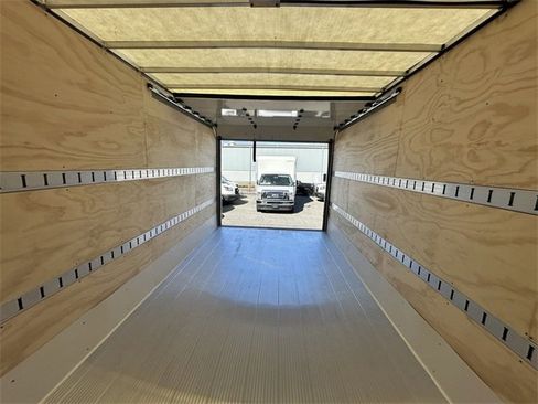 New 2024 Ford E-450 and Econoline 450 Super Duty w/ Power Windows & Locks Group image 33