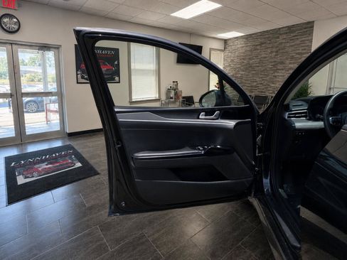 Used 2021 Kia K5 LXS FWD image 13
